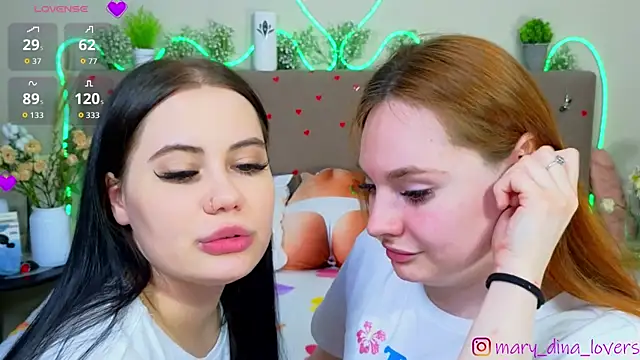 Mary_Dina webcam show