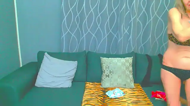 XXX chat uživo modela adeleadison