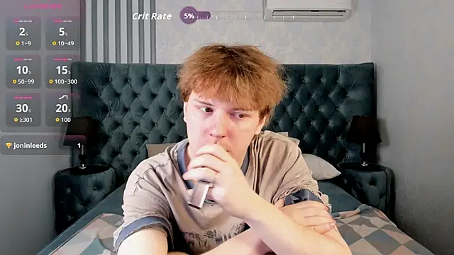 KevinMilky élő XXX-chatje