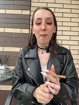 FlexboxDoll live XXX chat