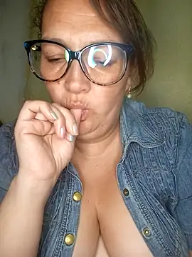 _Saraqueen live XXX chat