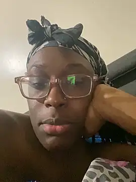 Sinfulwaterfalls: διαδικτυακό σόου στην κάμερα