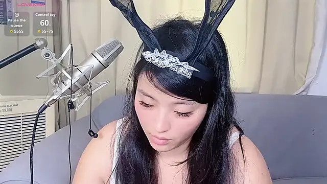 Tavie1744 live XXX chat