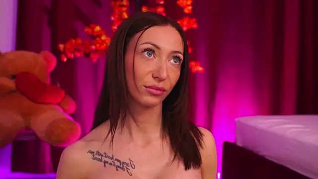 RubyFever live XXX chat