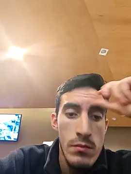 Chat XXX en directo de TommyMomentum