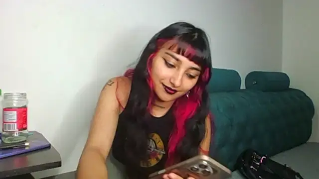 annibaby_88 Adlı Modelin Canlı XXX Sohbeti