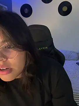 Онлайн чат XXX miacanela_xo