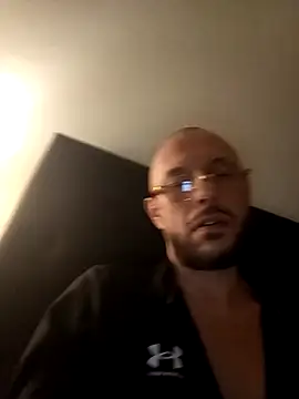 Živý XXX chat Guitccch