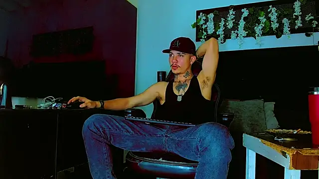 XXX chat uživo modela HannibalLester