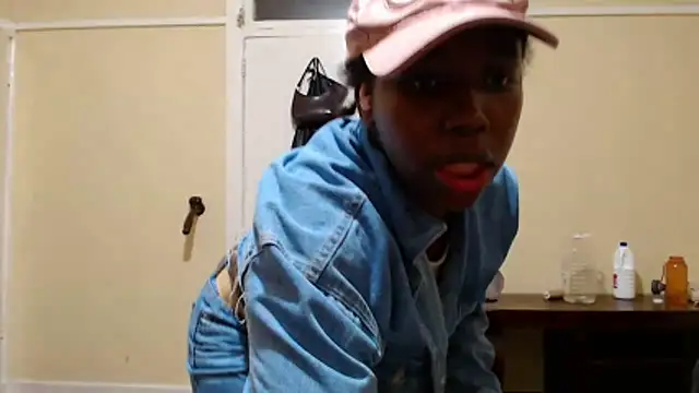 kittykhloe22's Live XXX Chat