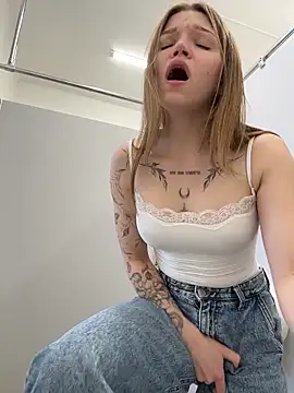 StreetSquirt 라이브 XXX 채팅