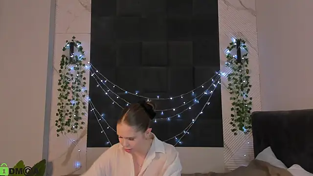 Kiva_Rice Chat XXX live