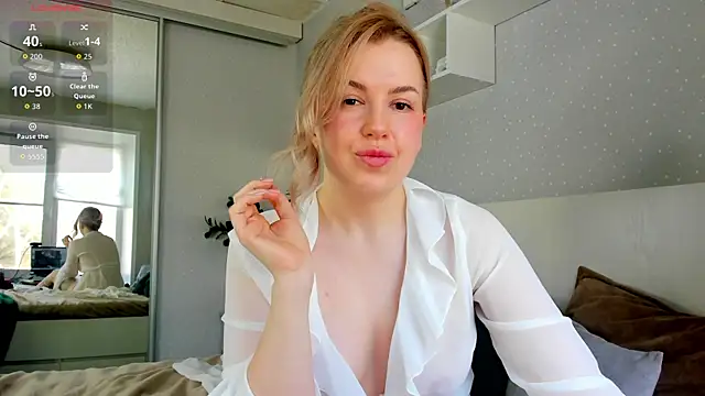 crowned_goddess' Live XXX Chat