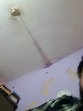 Pokazy przed kamerką – sexy_boii_22