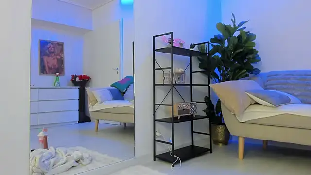 ArianaXO_'s Live XXX Chat