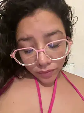 Chat XXX en directo de Vivi_Kvsh