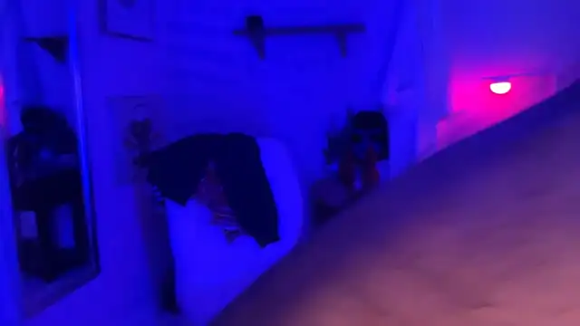 DylanBrook: διαδικτυακό σόου στην κάμερα