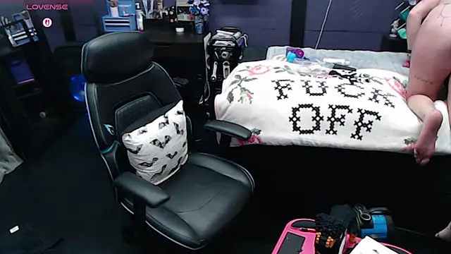 แชท XXX สดของ oddywithabody