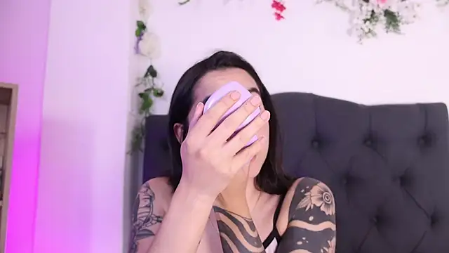 Chat +18 de kaylee_lee ao vivo