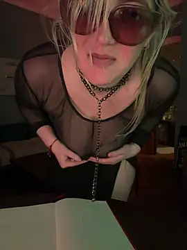 XXX chat uživo modela Granlady7