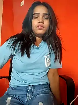 00PUJA's Webcam Show