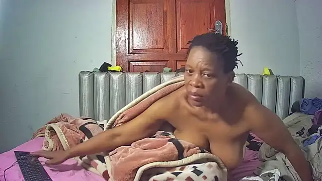 JoycyQueen Chat XXX live