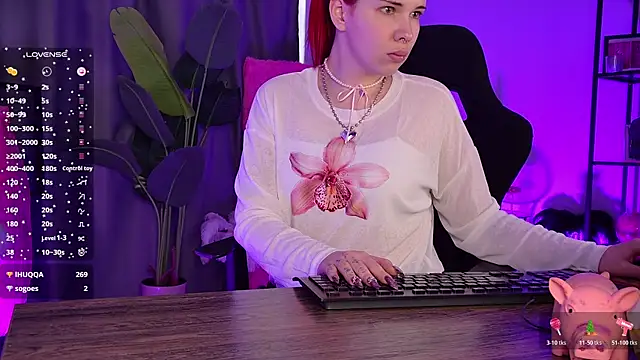 Chat XXX en directo de AliceSunday