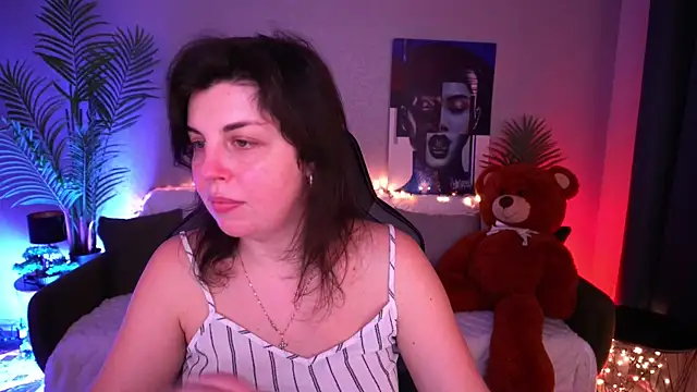 MirandaWong's Live XXX Chat