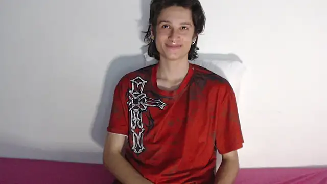 โชว์เว็บแคมของ cirosky_elchicopolla