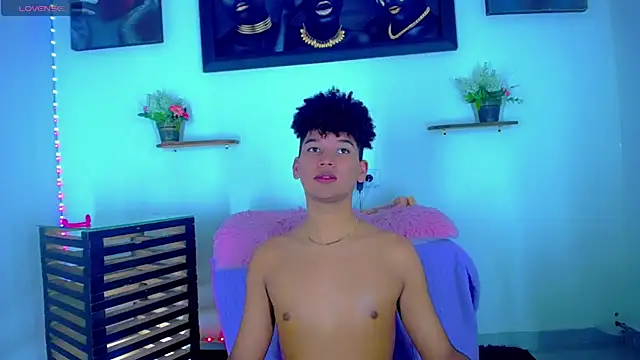 Sebastian_-D live XXX chat