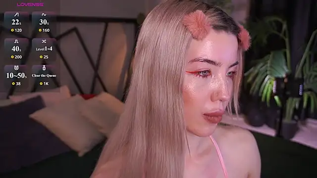 Chat XXX en directo de LindaThacker