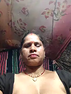 Hot_kiran4 élő XXX-chatje