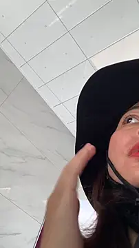 zhizhinaigai: вебкам-шоу