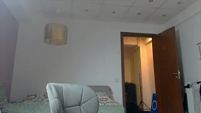 Nymera's Live XXX Chat