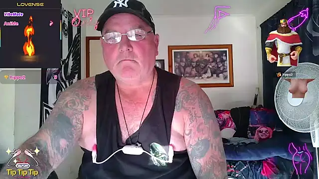 KINKYBLUEYES69 现场XXX聊天