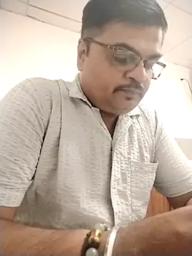 Desi_Lodo_Gujju_Boy 网络视讯表演