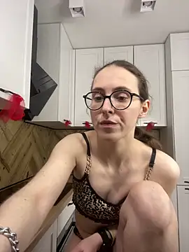 Czat XXX na żywo – MartiniiSelenna