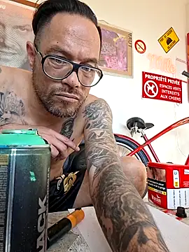 Mr_Graffitimile – Naživo XXX chat