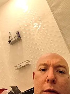 Pokazy przed kamerką – luckilyfound3