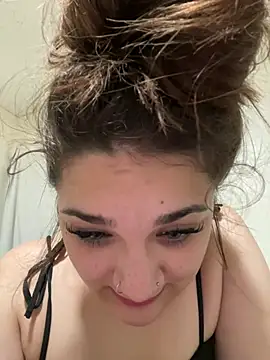 treasurebabii Show in webcam