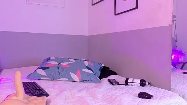 Онлайн чат XXX kinkylittlegirll