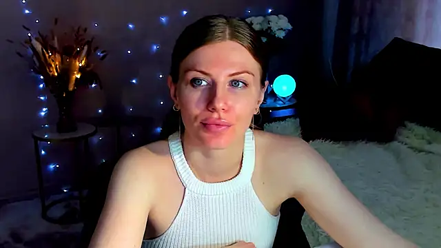 แชท XXX สดของ JinnaGreat