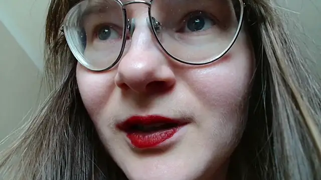 KiraGoldens live XXX chat