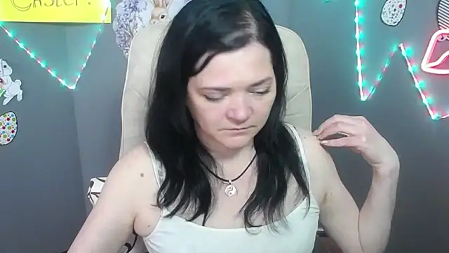 LauraFinn 라이브 XXX 채팅