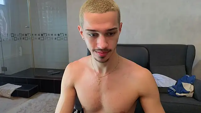 Chat XXX en directo de KaydenDrew