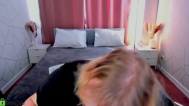 luna_c0ra's Live XXX Chat