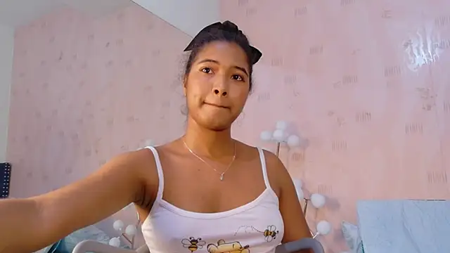 Živý XXX chat shyblacksweetiee