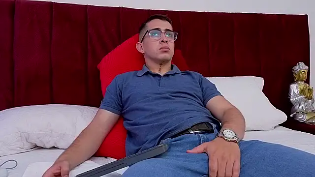 Chat XXX en directo de Tommas_Jhonson