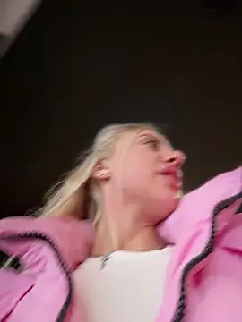 pinkstar_ Adlı Modelin Canlı XXX Sohbeti