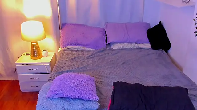 santy-kitty Chat XXX live